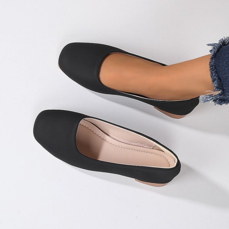 Soft Leather Round Toe Slip-On - مراجعة Women Shoes Casual وسعره